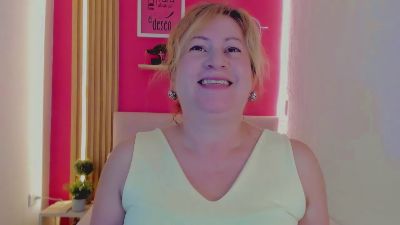 Miss_Casius live cam on Cam4