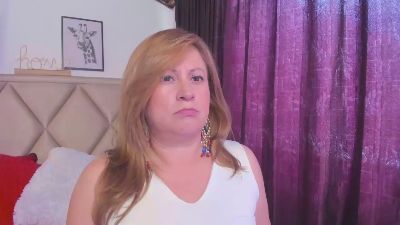 Miss_Casius live cam on Cam4