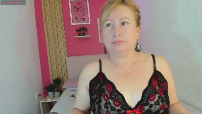 Miss_Casius live cam on Cam4