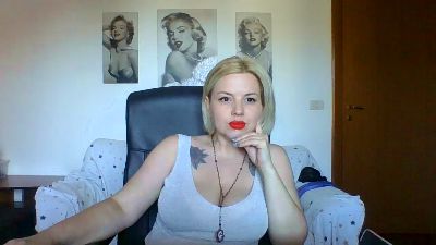 Miss_Lady_Kaos live cam on Cam4