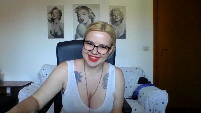 Miss_Lady_Kaos live cam on Cam4
