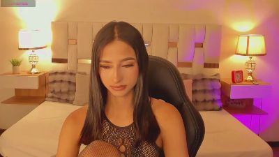 Miss_isa_00 live cam on Cam4