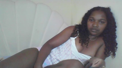 Miss_lunah live cam on Cam4