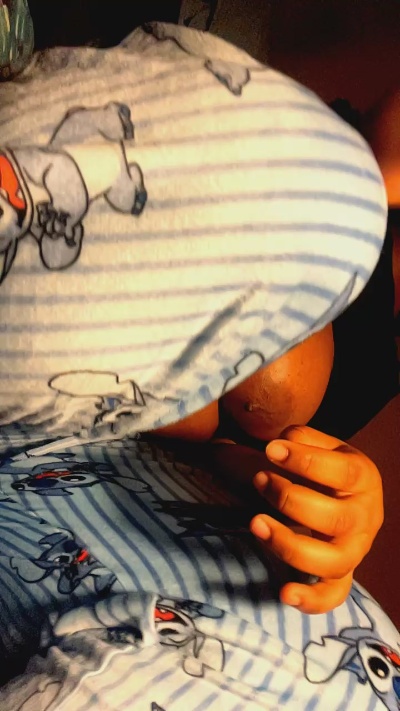 Missbratty5 live cam on Cam4