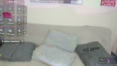 Misslittlee live cam on Cam4