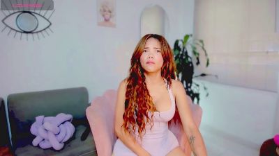 Missvaleriew live cam on Cam4