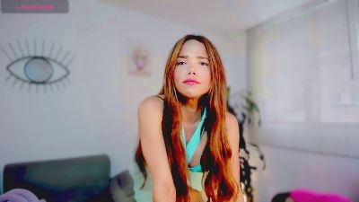 Missvaleriew live cam on Cam4