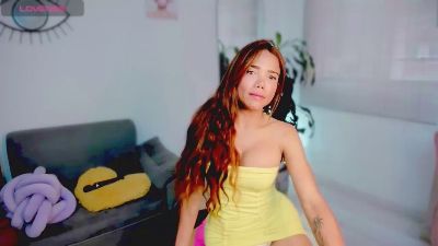 Missvaleriew live cam on Cam4