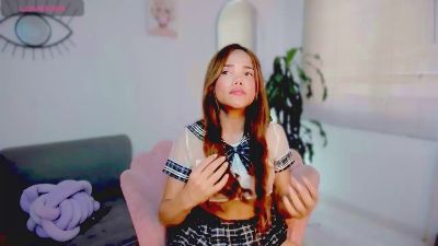 Missvaleriew live cam on Cam4