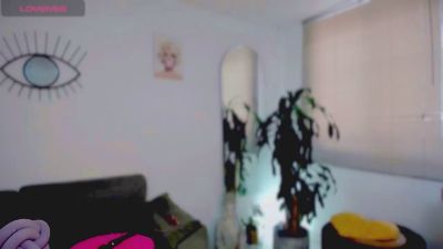 Missvaleriew live cam on Cam4