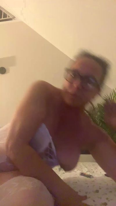 Misswelling live cam on Cam4