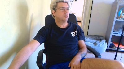 Mistercoeur live cam on Cam4
