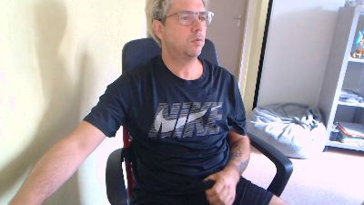 Mistercoeur live cam on Cam4