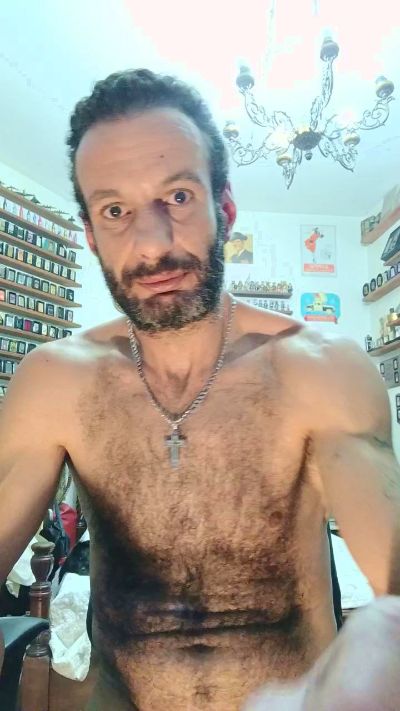 Misterhaifa20 live cam on Cam4