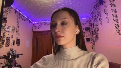 MistiHelfer live cam on Cam4