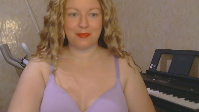 Profile and Statistics for Mistress070 on Cam4