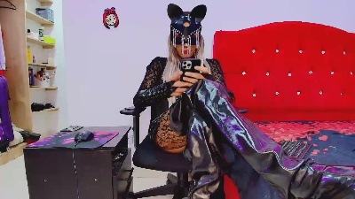 MistressEdggy2 live cam on Cam4