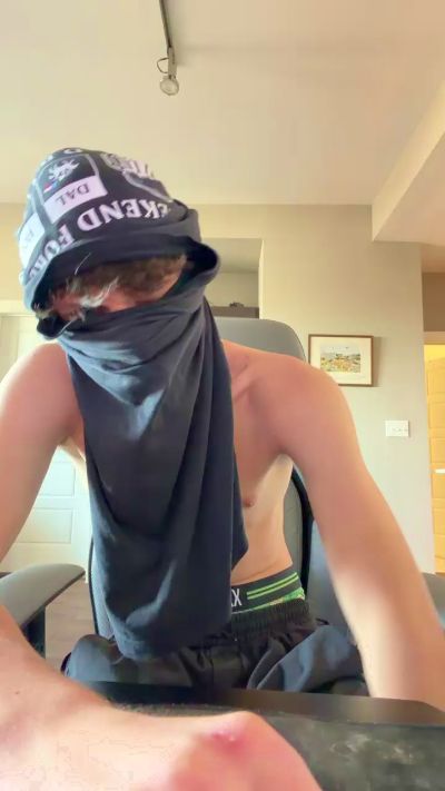 Mitchyyy777 live cam on Cam4