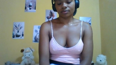 Mitia_01 live cam on Cam4