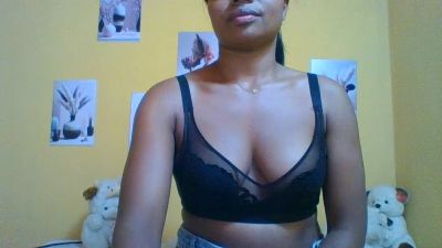 Mitia_01 live cam on Cam4