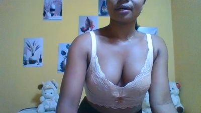 Mitia_01 live cam on Cam4