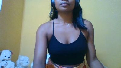Mitia_01 live cam on Cam4