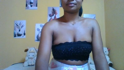 Mitia_01 live cam on Cam4