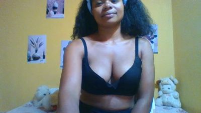 Mitia_01 live cam on Cam4