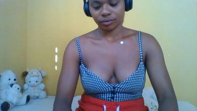 Mitia_01 live cam on Cam4