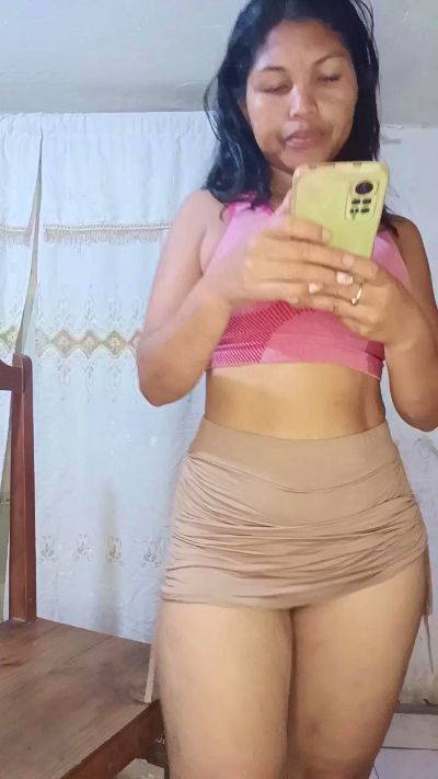 Webcam donna dal vivo da Francia con Mitia_sexxy