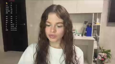 MitziLansden live cam on Cam4
