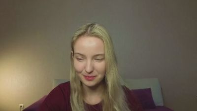 MitzieParonto live cam on Cam4
