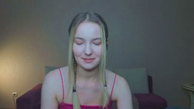 MitzieParonto live cam on Cam4