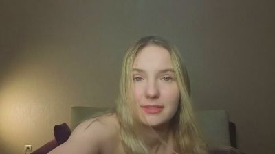MitzieParonto live cam on Cam4