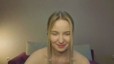 MitzieParonto live cam on Cam4
