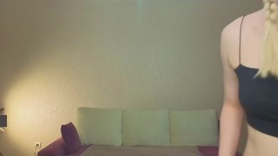 MitzieParonto live cam on Cam4