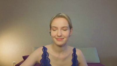 MitzieParonto live cam on Cam4
