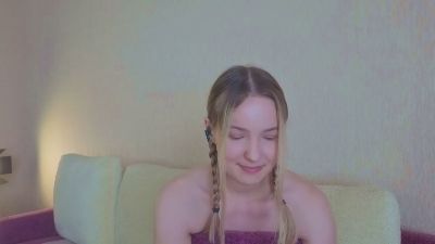 MitzieParonto live cam on Cam4