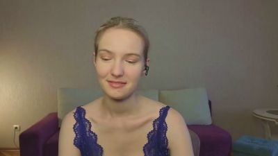 MitzieParonto live cam on Cam4