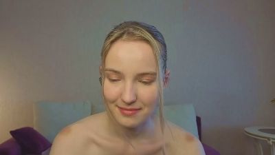 MitzieParonto live cam on Cam4