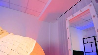 Miu_Maka live cam on Cam4