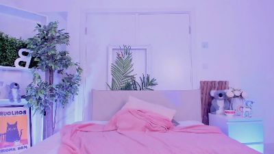Miu_Maka live cam on Cam4