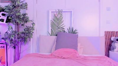 Miu_Maka live cam on Cam4