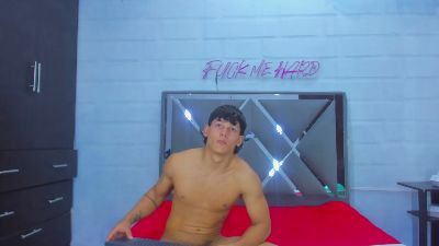 Mixed_Energy live cam on Cam4