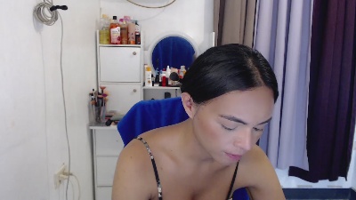 Miyakha live cam on Cam4