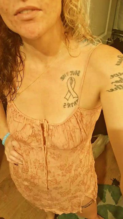 MizzMoist live cam on Cam4