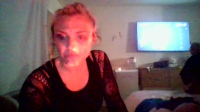 MizzMoist live cam on Cam4