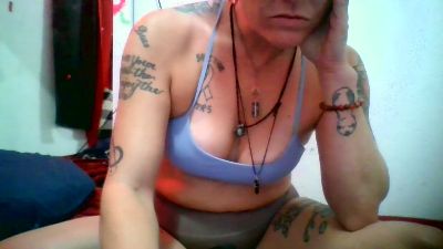 MizzMoist live cam on Cam4