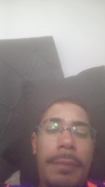 MlkPentelhud0 live cam on Cam4