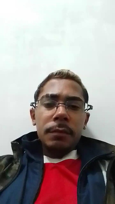 MlkPentelhud0 live cam on Cam4